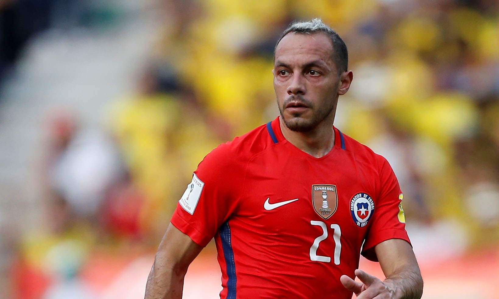 Marcelo Díaz fue al Defensores del Chaco a alentar a La Roja ante Paraguay