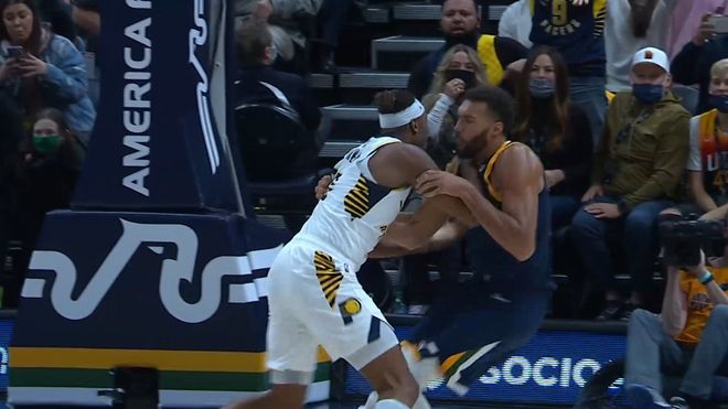 Trifulca terminó con cuatro expulsados en duelo entre Utah Jazz e Indiana Pacers en la NBA