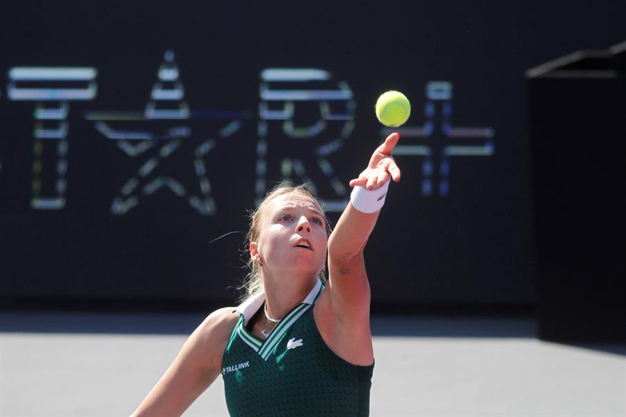 Anett Kontaveit derribó a Karolina Pliskova y avanzó a semifinales del WTA Finals