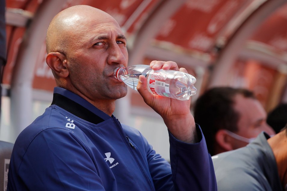 Universidad Católica dormirá como líder gracias a los golazos de Montes y Parot a La Serena