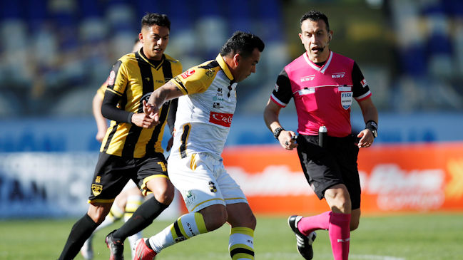 Esteban Paredes se jugó la individual y emparejó la cuenta para Coquimbo ante Fernández Vial