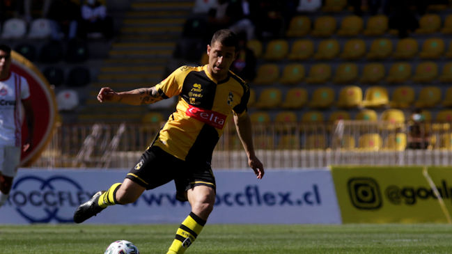 Jorge Valdivia felicitó a Carlos Carmona: Volviste al club de tus amores y ahora a Primera