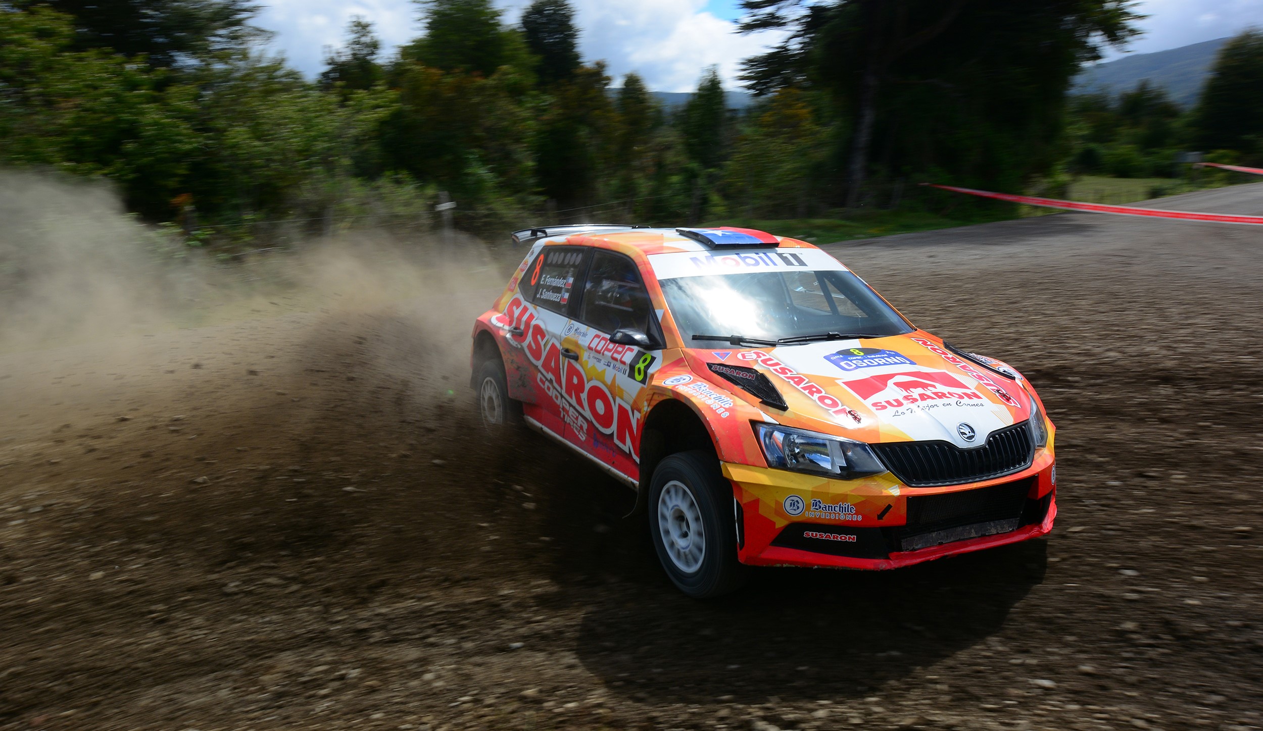 Emilio Fernández ganó la etapa del sábado, pero Martínez sigue firme en el liderato del Rally Mobil en Osorno