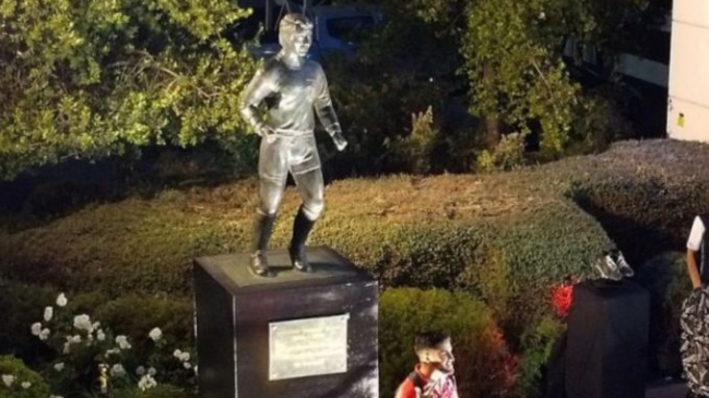 Hija de Francisco “Chamaco” Valdés y estatua a su padre: Es una sanación, fue un grande del fútbol