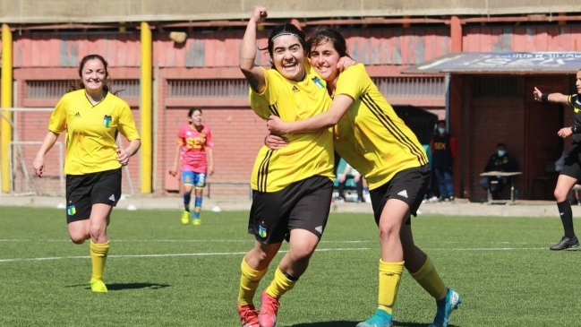 Manuel Alarcón tras el ascenso de O’Higgins femenino: Trabajamos para el título y el grupo está convencido