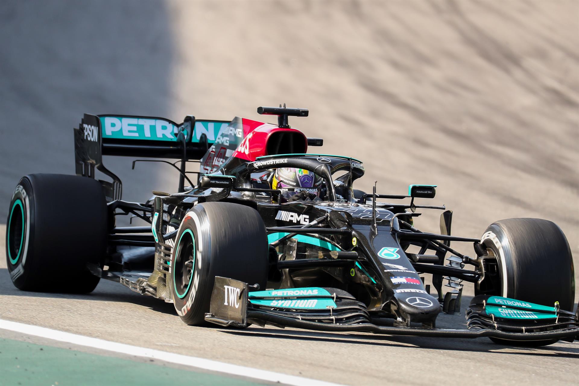 Hamilton ganó con épica en Sao Paulo y recortó distancia con Verstappen en la Fórmula 1
