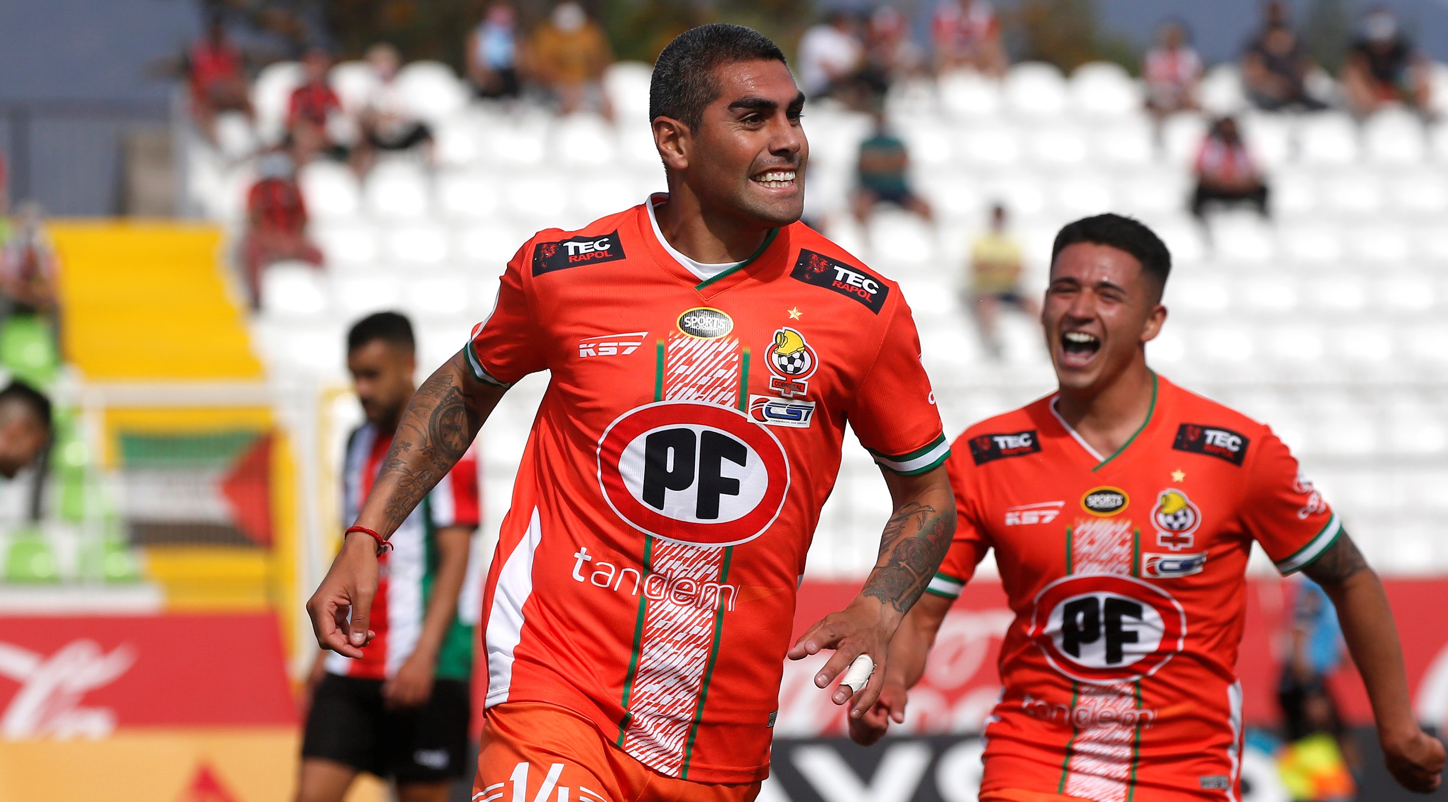 Cobresal tomo ventaja ante Palestino en La Cisterna con un cabezazo de Sebastián Varas