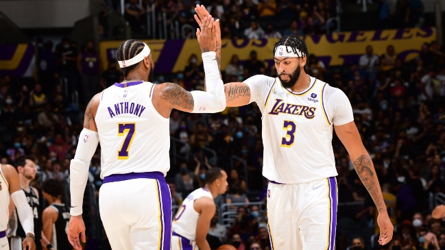 Los Angeles Lakers batió a San Antonio Spurs y volvió a los festejos en la NBA