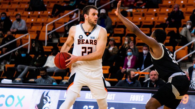 Felipe Haase logró récord personal en el baloncesto de la NCAA