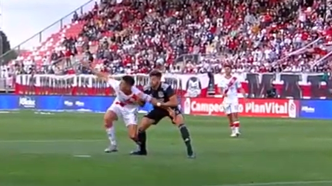 “Lo toma, lo toma”: Así fue el diálogo del VAR en polémica jugada del duelo Colo Colo-Curicó
