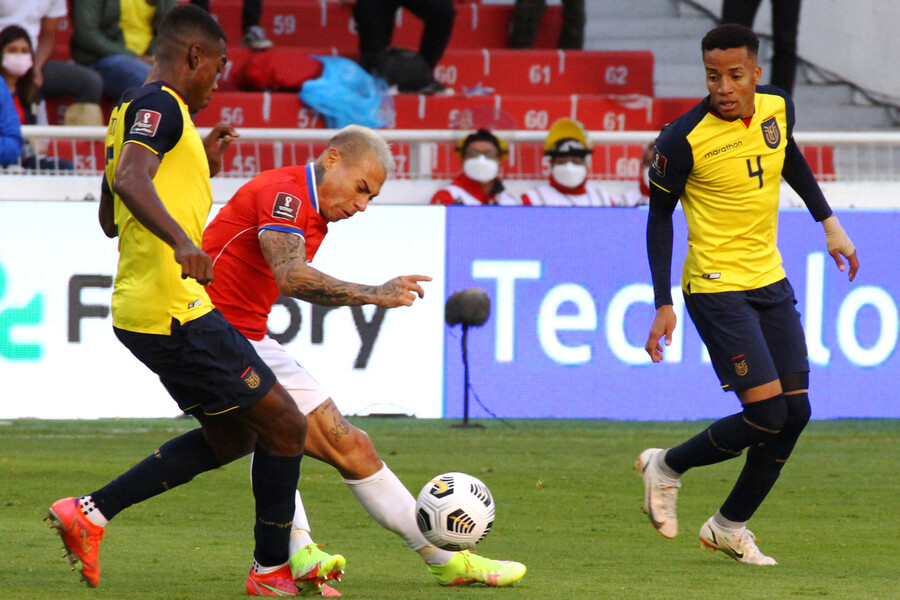 Apuestas le dan el favoritismo a la Roja en su duelo con Ecuador por Clasificatorias