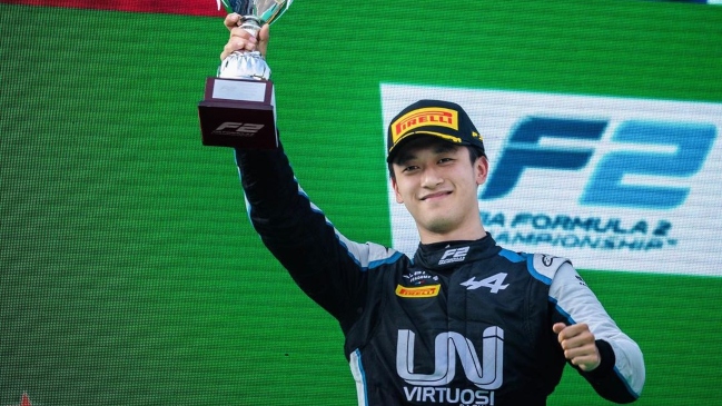 Zhou Guanyu fichó por Alfa Romeo y será el primer piloto chino en Fórmula 1