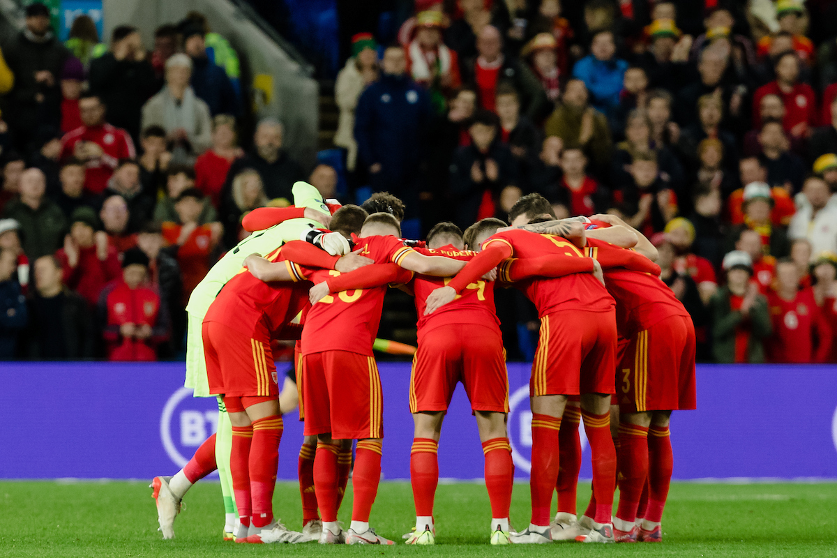 Gales cosechó un empate ante Bélgica y aseguró la localía en el repechaje para Qatar 2022