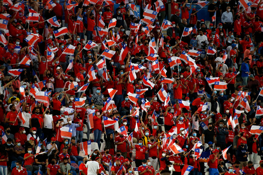 El himno de Chile se escuchó con fuerza en San Carlos previo al duelo ante Ecuador