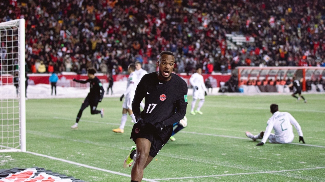 Canadá tumbó a México y quedó como líder en octagonal clasificatorio a Qatar de Concacaf