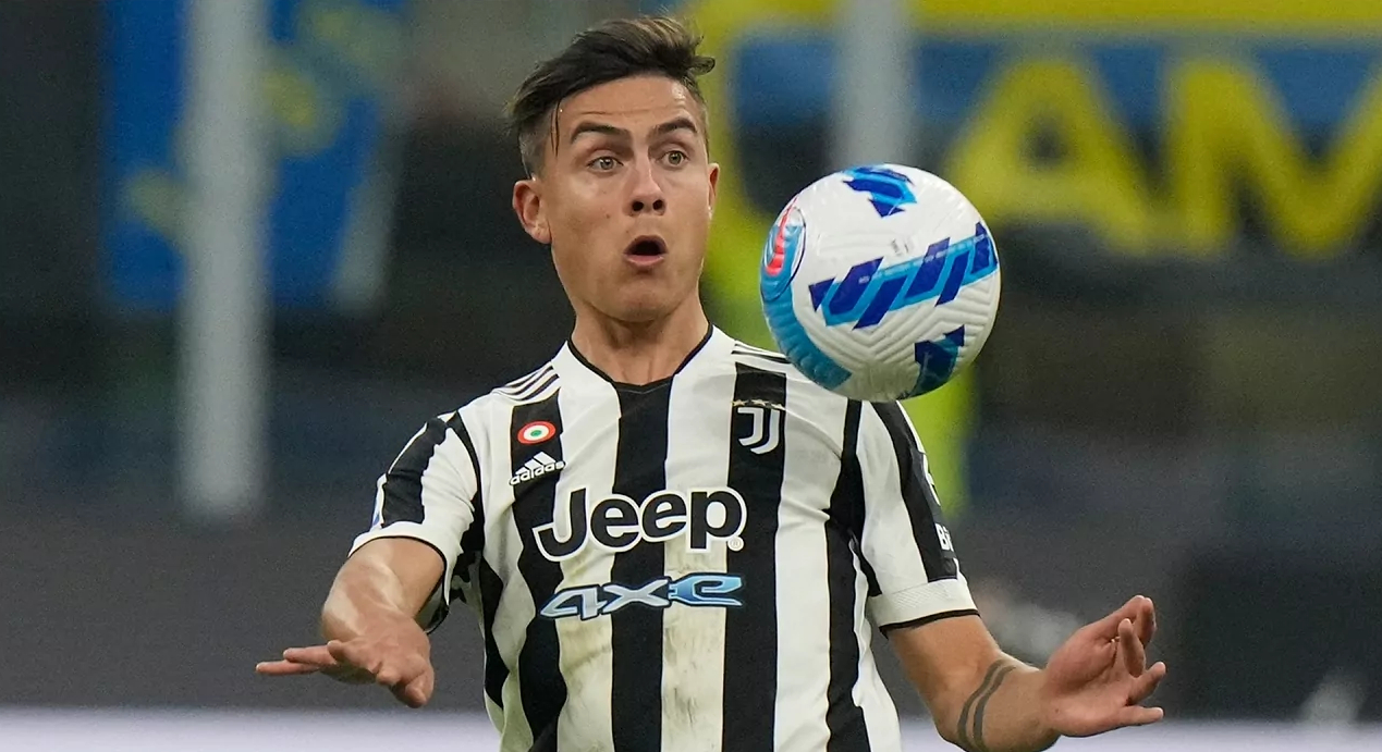 Paulo Dybala se sometió a exámenes en Turín por un problema en la pantorrilla