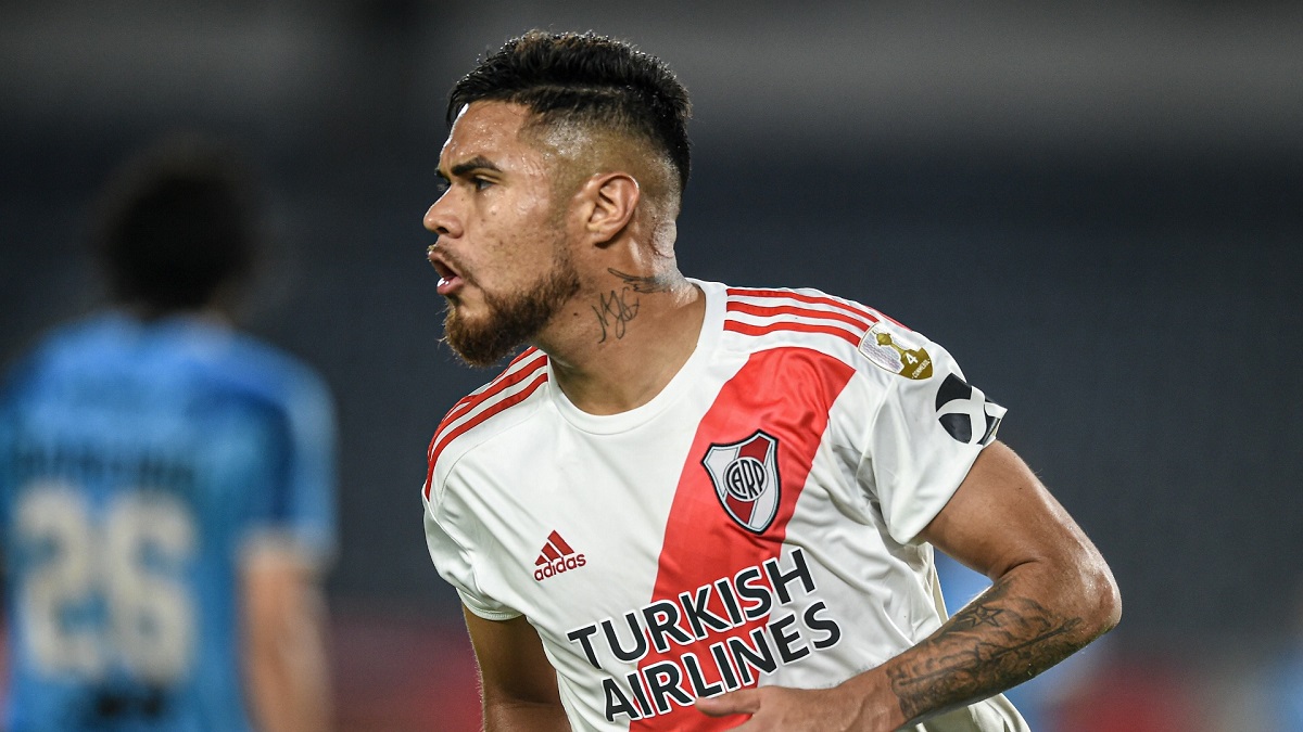 Paulo Díaz recibió el alta médica y asoma como titular para el duelo de River ante Platense