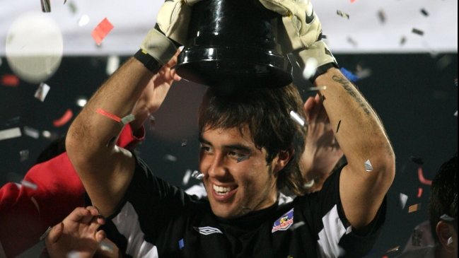 ¿Colo Colo negocia el regreso de Claudio Bravo?