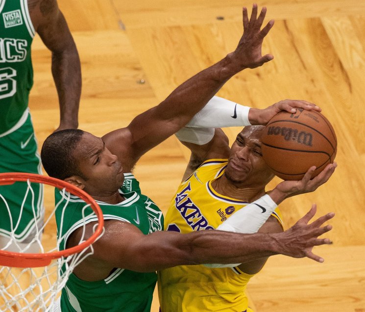 Boston Celtics venció a los Lakers y frustró el retorno de LeBron James