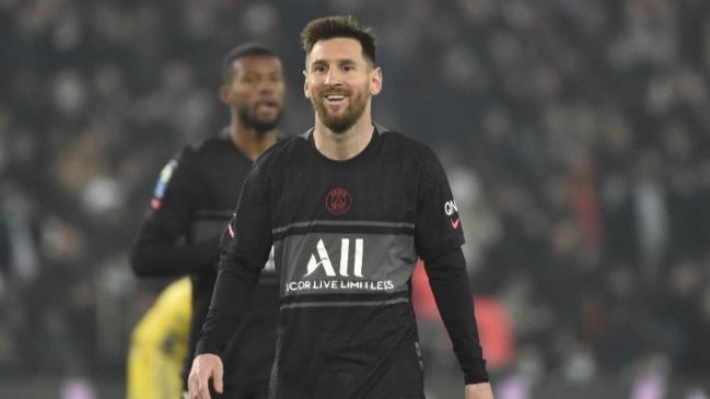 PSG logró trabajado triunfo sobre Nantes con goles de Mbappé y Messi