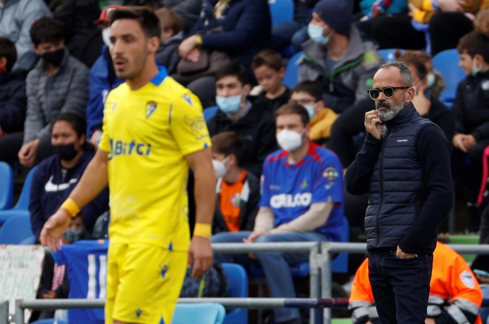 Getafe se hizo fuerte en casa y vapuleó al Cádiz de Tomás Alarcón