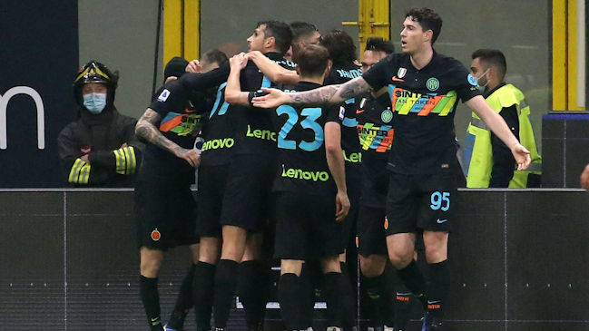 Inter superó a Napoli con aporte de Vidal y estrechó distancias con el liderato de la Serie A