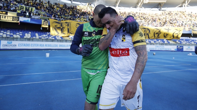 Hincha usó su voto para agradecer a Paredes y Matías Cano por ascenso de Coquimbo