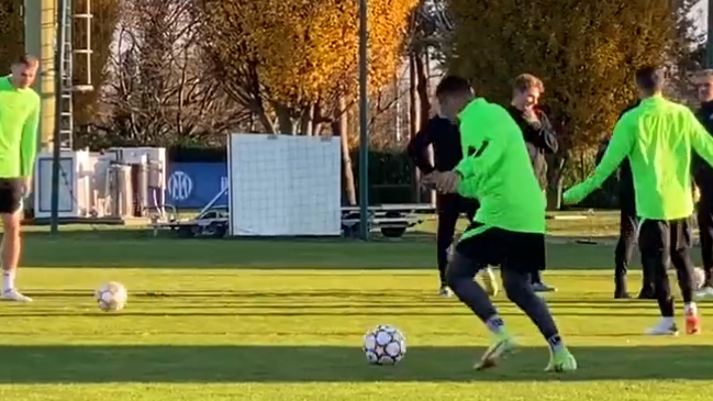 Afina su recuperación: Alexis Sánchez trabajó en cancha en Inter de Milán