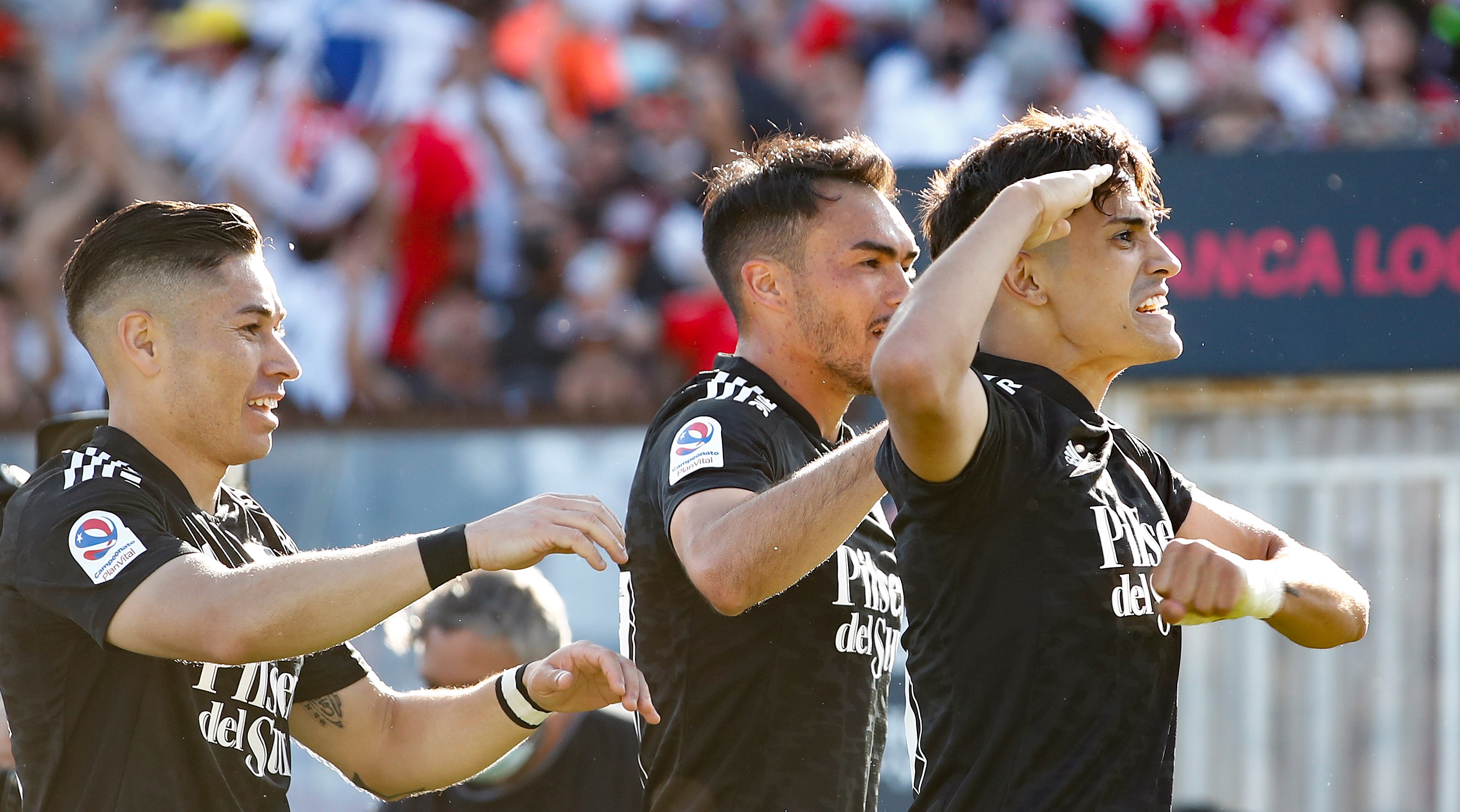 Mosa: Hay un contrato que se hará efectivo, pero lo importante es que Solari quiere seguir en Colo Colo