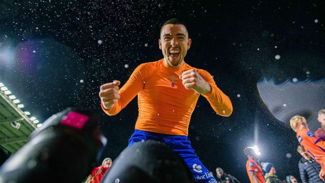 Niklas Casto celebró el ascenso de su equipo a la Primera División de Noruega: Es hermoso