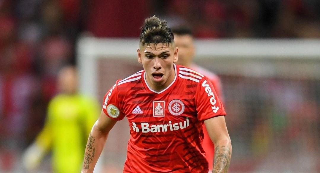 Carlos Palacios fue elegido mejor jugador extranjero en la fecha 34 del Brasileirao