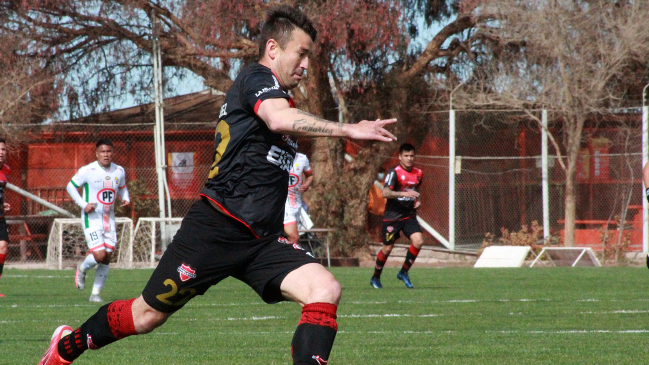 Presidente de la Comisión de Fútbol de Ñublense: Lo más lógico es que Roberto Gutiérrez no siga