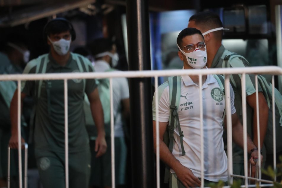 Palmeiras arribó a Montevideo para defender su trono en la final de la Copa Libertadores