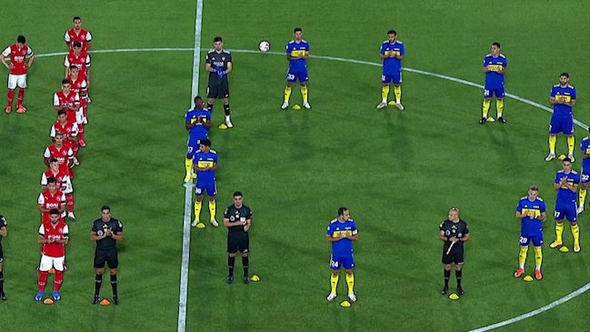 Independiente y Boca Juniors homenajearon a Maradona antes de enfrentarse en la liga argentina