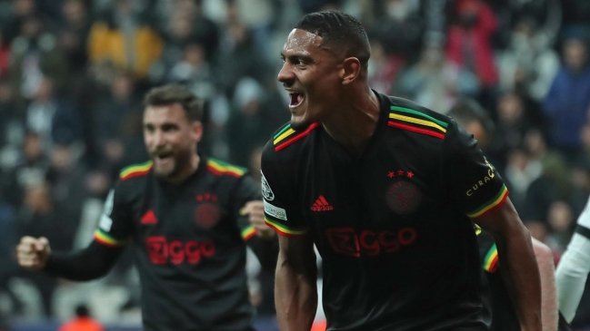 Sebastien Haller, el único que le hace sombra a Lewandowski