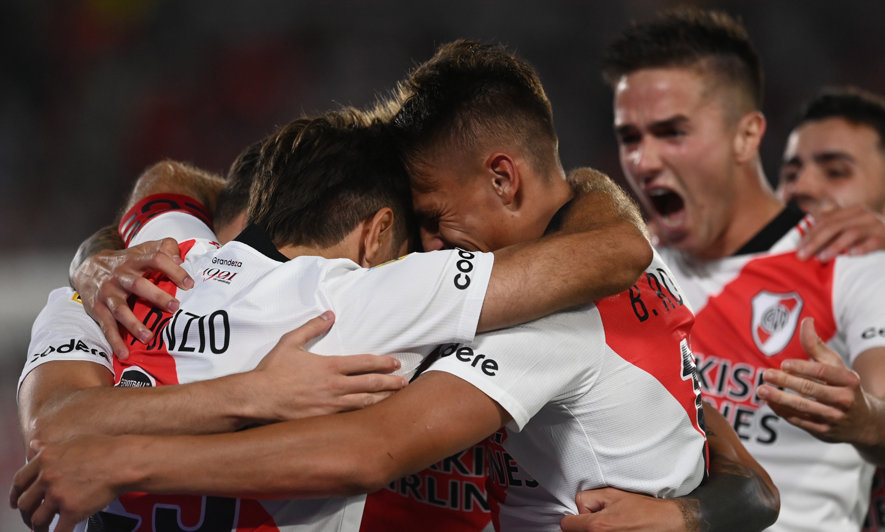 Con Paulo Díaz titular, River Plate goleó a Racing y se proclamó campeón en Argentina