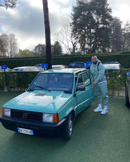 Arturo Vidal volvió a lucir su “Pandita” en Italia