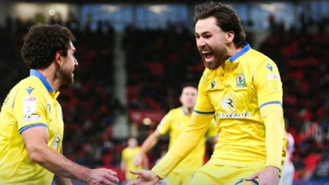 Ben Brereton fue titular en importante triunfo de Blackburn Rovers sobre Stoke City en la Championship