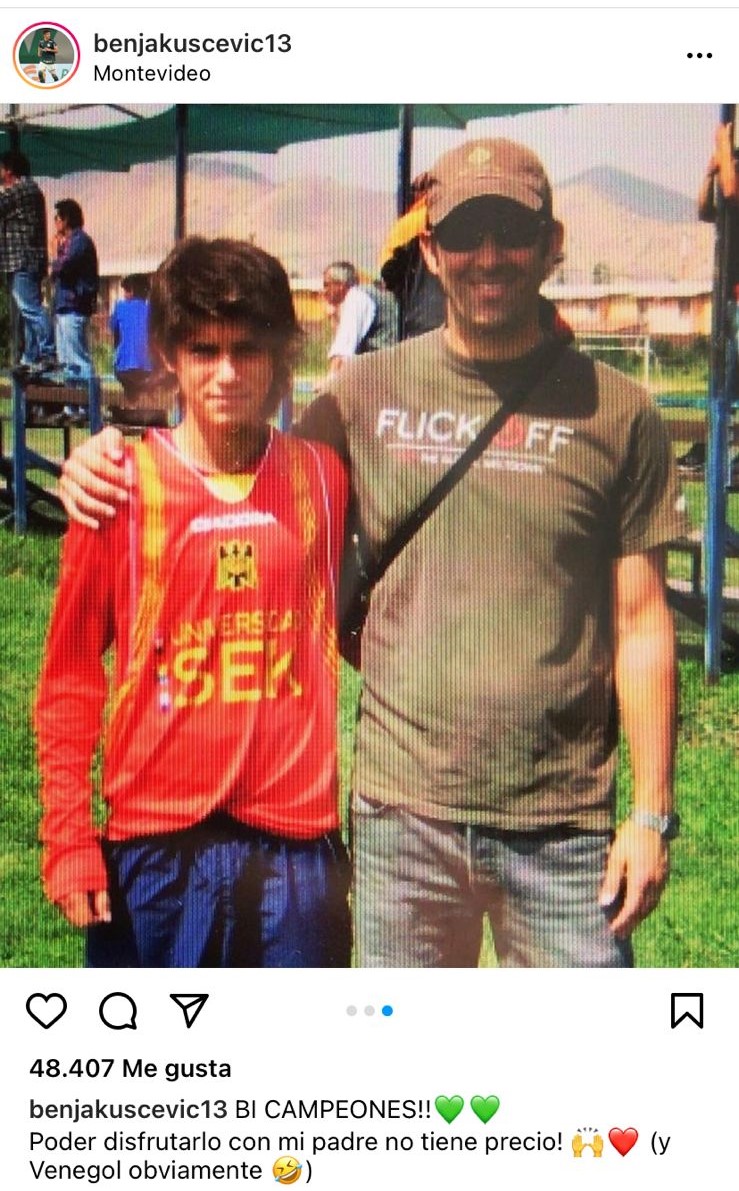 Benjamín Kuscevic sorprendió en redes posando la camiseta de Unión Española