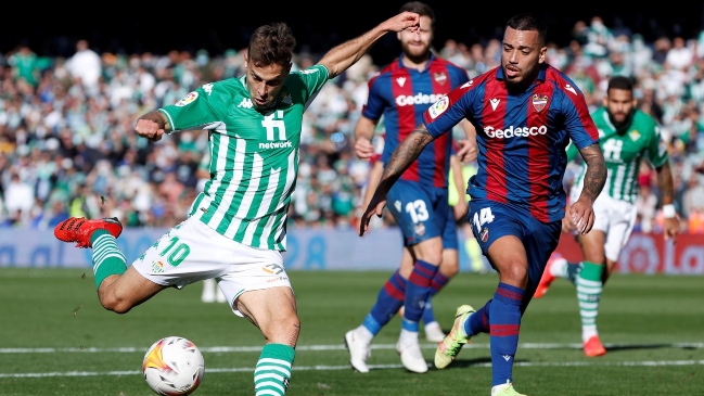 Real Betis de Pellegrini lo dio vuelta ante Levante y sigue firme en la liga española