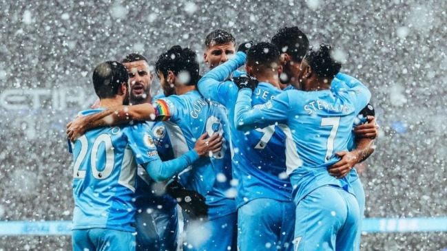 Manchester City festejó ante West Ham en duelo marcado por la nieve en la liga inglesa