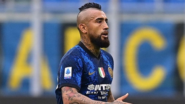 Prensa peruana ironizó con supuesto apoyo de Vidal a Sporting Cristal en su lucha por el título