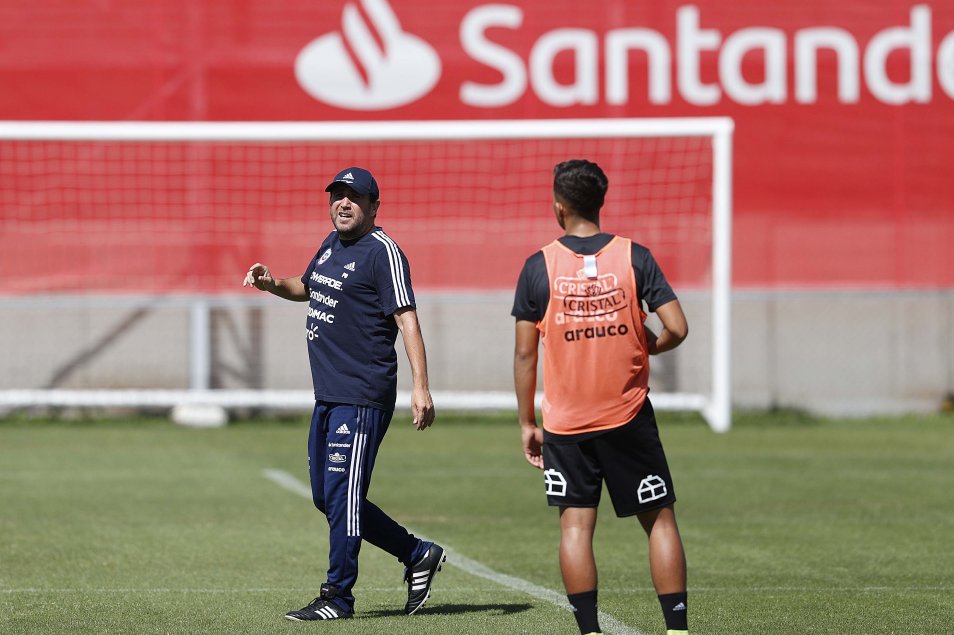 La selección chilena sub 20 entrenó en el arranque de un nuevo microciclo