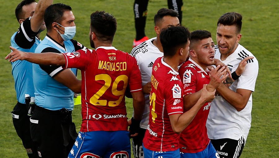 El lapidario informe de Piero Maza contra Víctor Méndez: Realiza un gesto provocativo