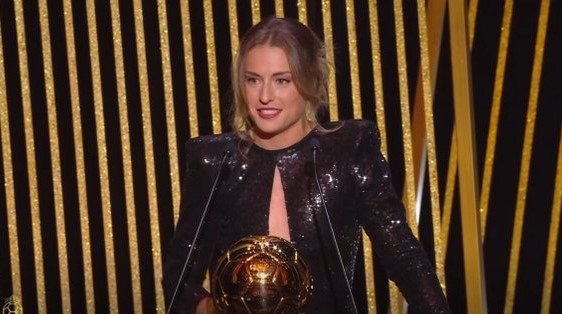 La española Alexia Putellas se adjudicó el Balón de Oro femenino