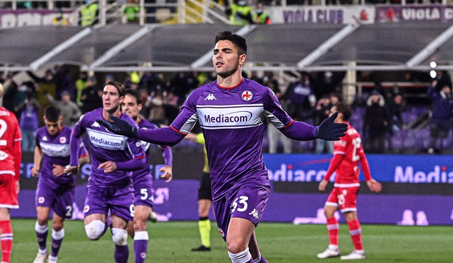 Fiorentina derribó a Sampdoria sin Erick Pulgar y se metió a zona de clasificación internacional
