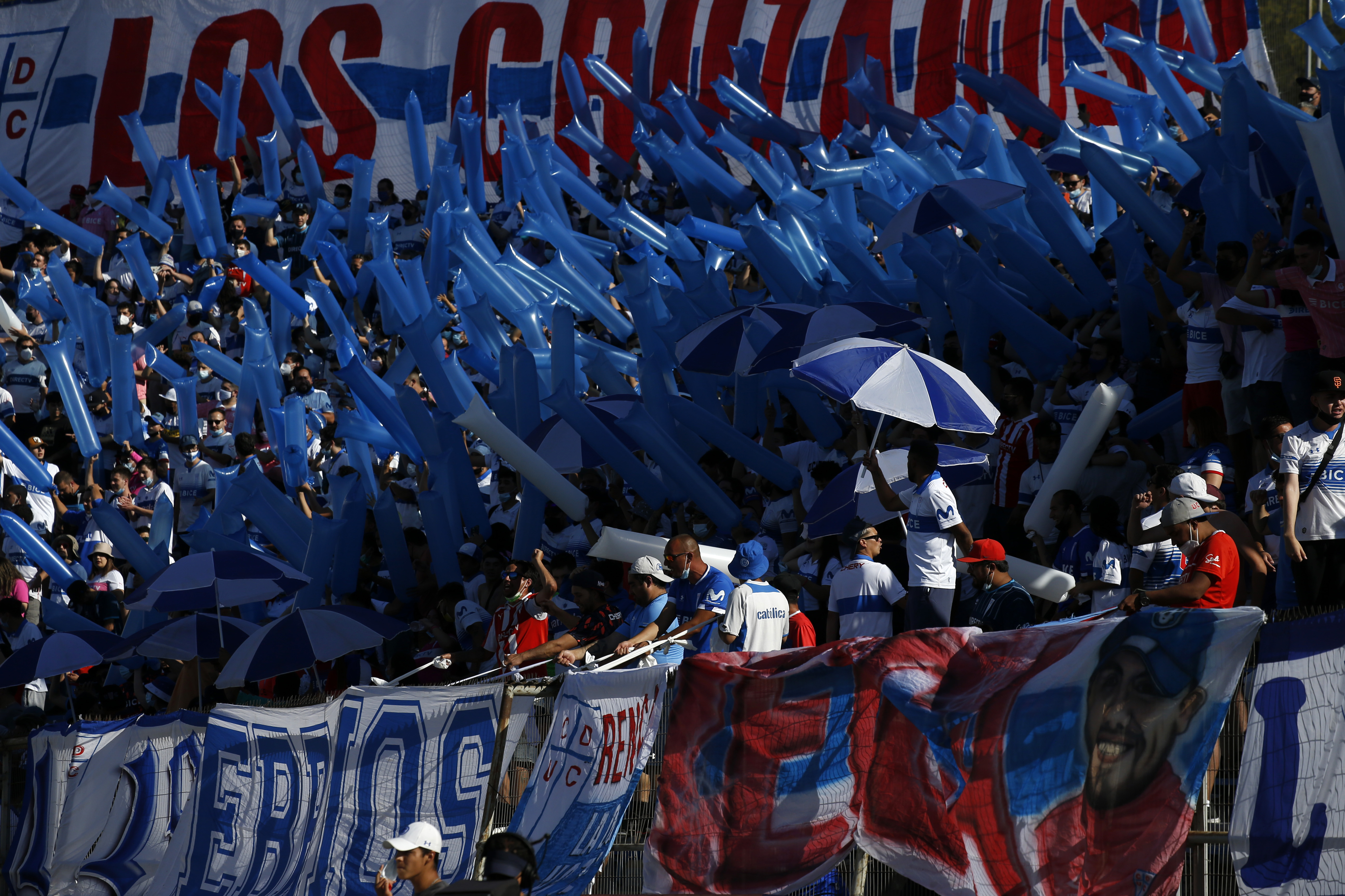 Hinchas de la UC aún no pueden comprar entradas y expresaron su molestia contra Everton