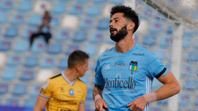 Responsables de agresión y amenazas a Marcelo Larrondo no podrán entrar más a un estadio en Chile