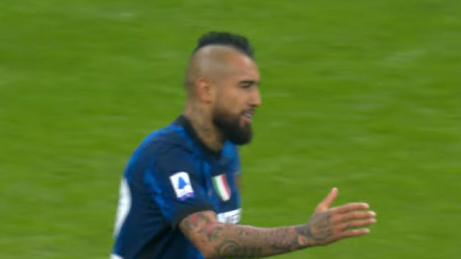 La gran chance de gol que dejó lastimado a Vidal tras pase de Alexis en el duelo ante Spezia