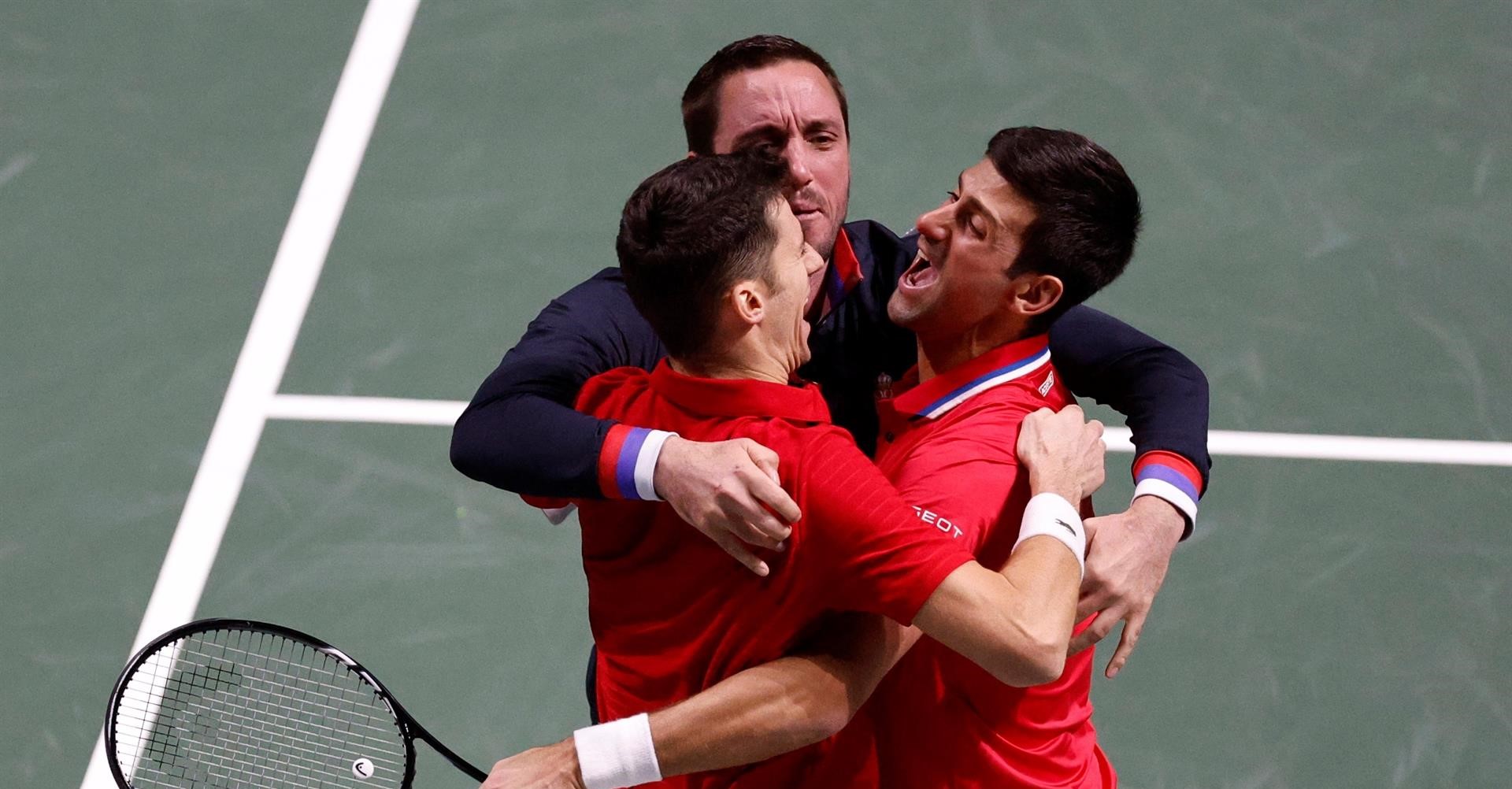 Novak Djokovic metió a Serbia en las semifinales de la Copa Davis